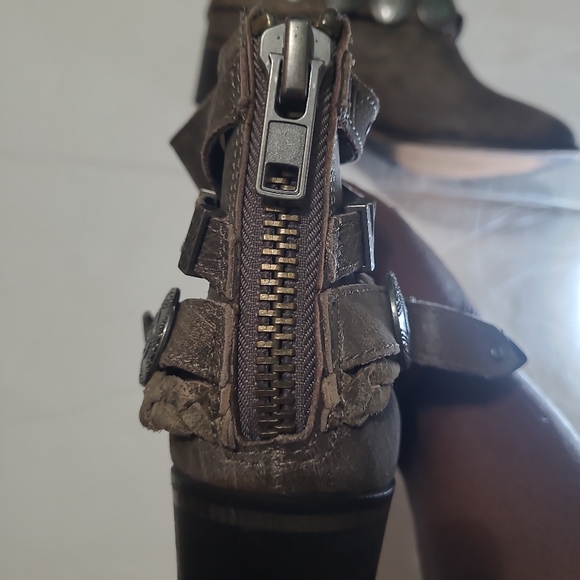 Naughty Monkey Leather Anchorage Ankle Booties 6.5 - Picture 8 of 16